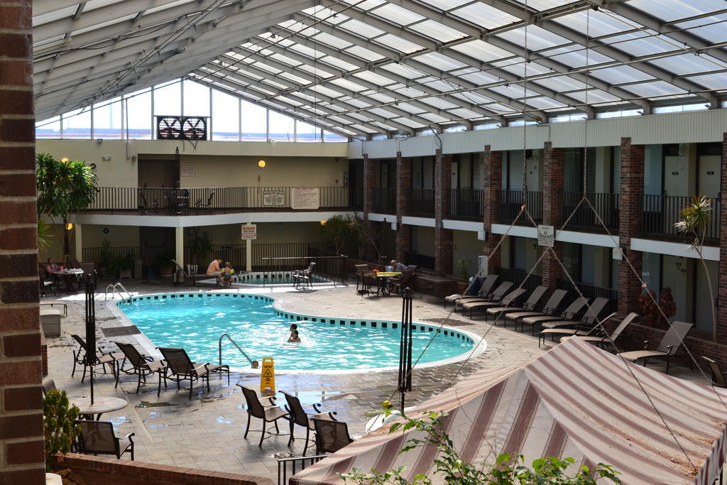 Jameson Inn & Suites Μπόουλινγκ Γκριν Εξωτερικό φωτογραφία