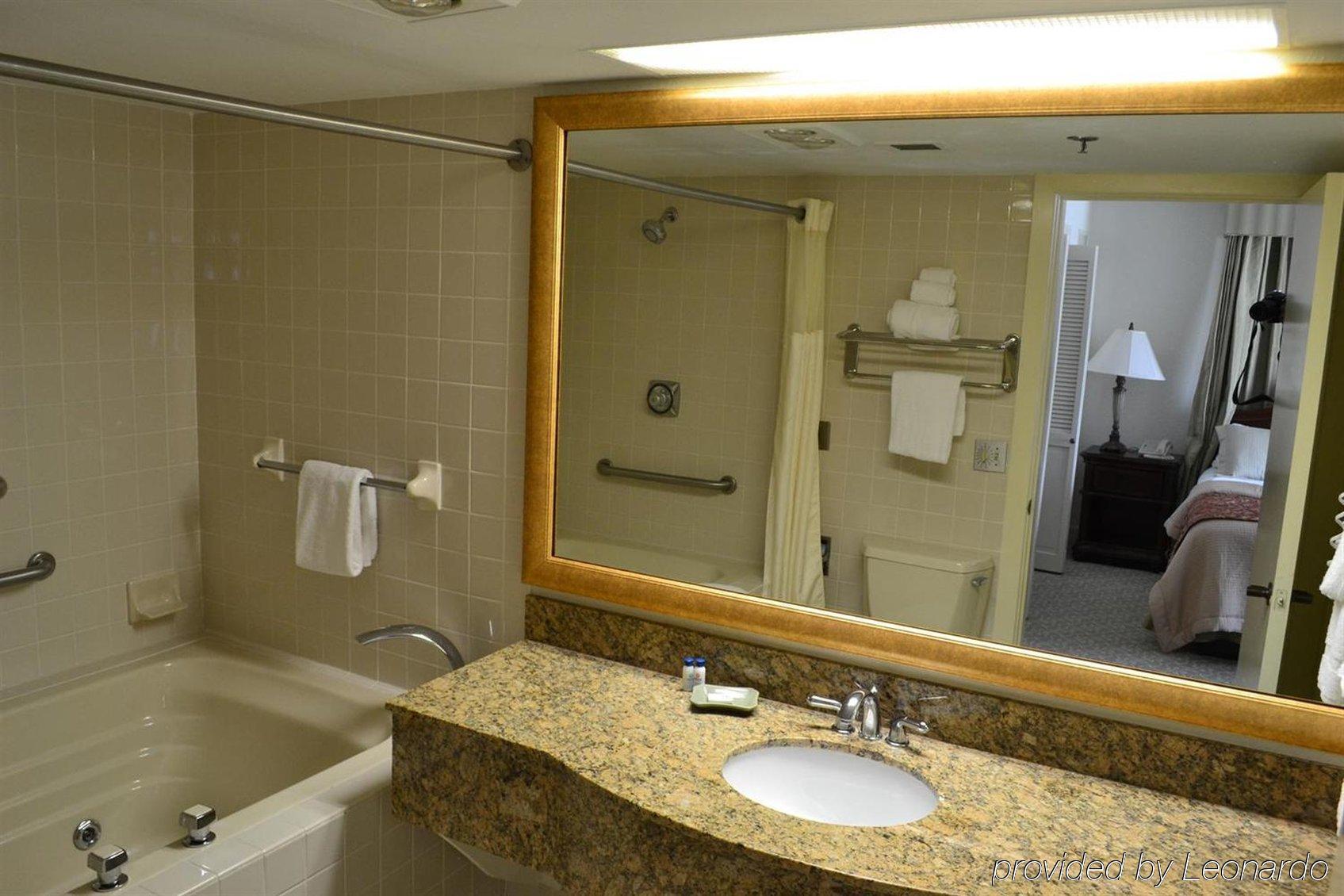 Jameson Inn & Suites Μπόουλινγκ Γκριν Εξωτερικό φωτογραφία