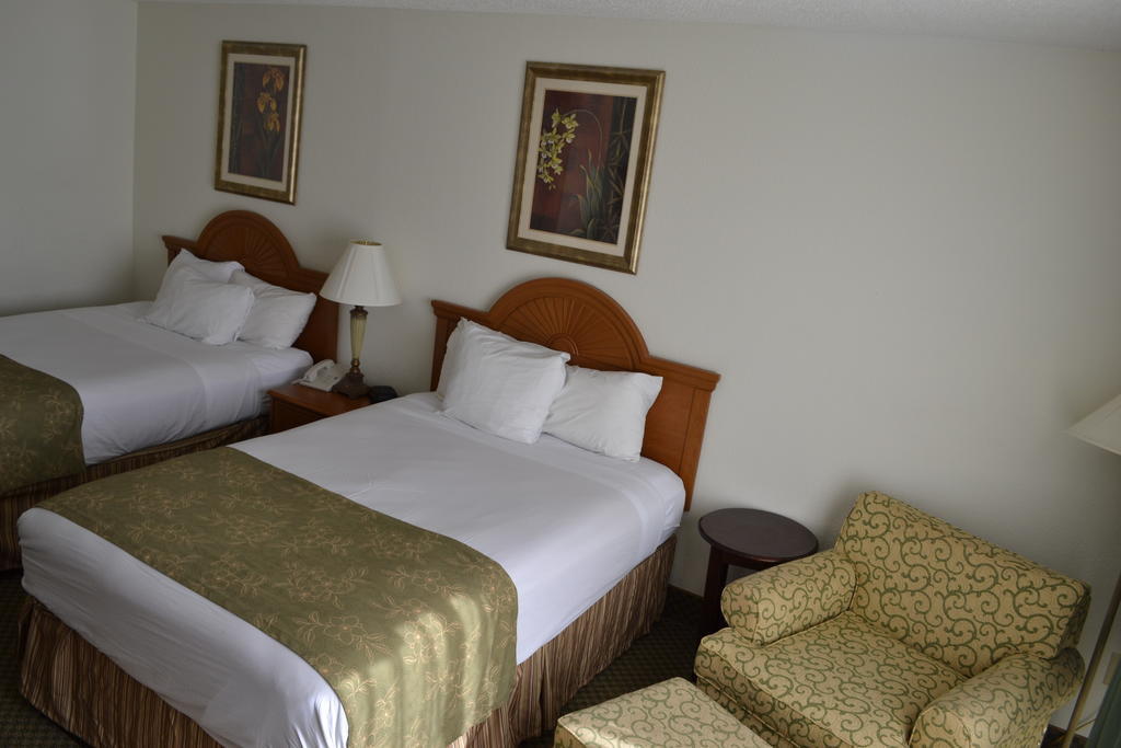 Jameson Inn & Suites Μπόουλινγκ Γκριν Εξωτερικό φωτογραφία